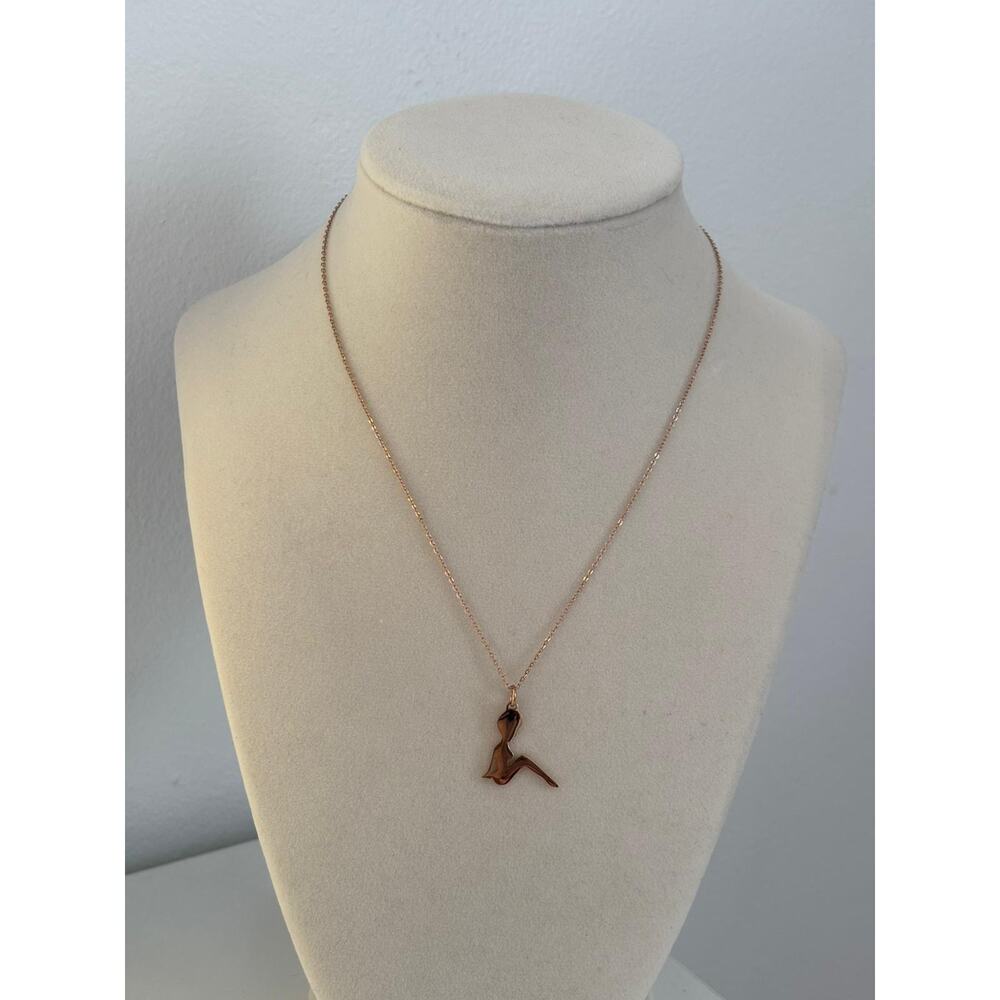 Gold Minimalist Woman Pendant Necklace Stainless Steel Aesthetic Jewelry - Picture 2 of 5